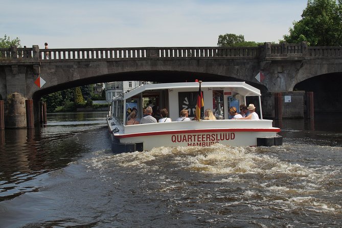 Canal Trip - Discover the Different Faces of the City! - Amenities and Accessibility