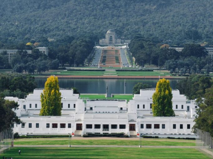 Canberra: City Highlights Day Tour With Entrance Fees - Pickup and Transport Arrangements