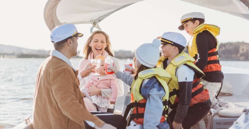 Canberra: Electric Picnic Boat Rental - Key Points