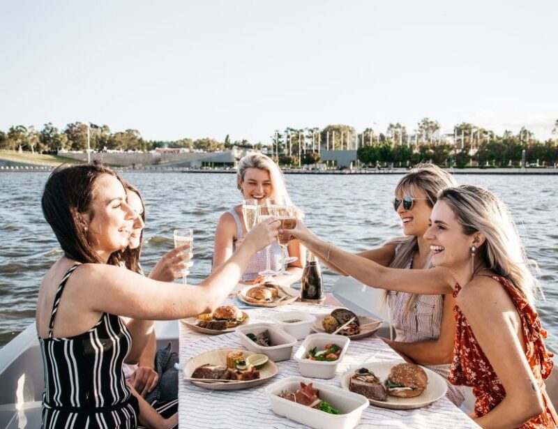 Canberra: Electric Picnic Boat Rental - Boat Specifications