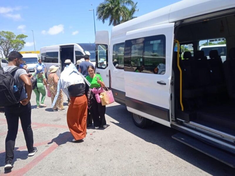 Cancun Airport: Round-Trip or One-Way Transfer to Akumal - Pickup Procedures