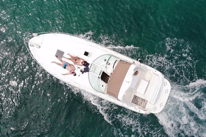 Cancun Bay Private 2-Hour on a Luxury Yacht - Yacht Specifications