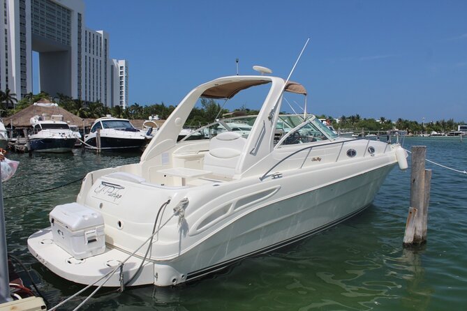 Cancun Bay Private 2-Hour on a Luxury Yacht - Exploring Cancun Bay and Lagoon