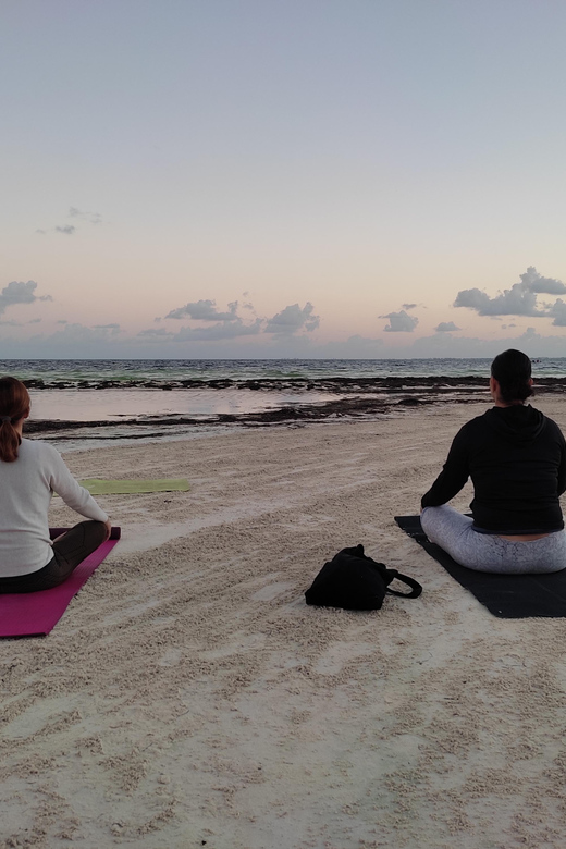 Cancún: Beach Yoga Class With Guided Meditation - Key Points