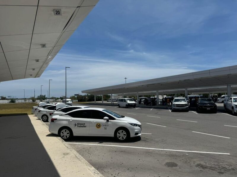 Cancun: Cancun Airport - Hotel Zone - Cancun Airport - Seamless Transfer Experience