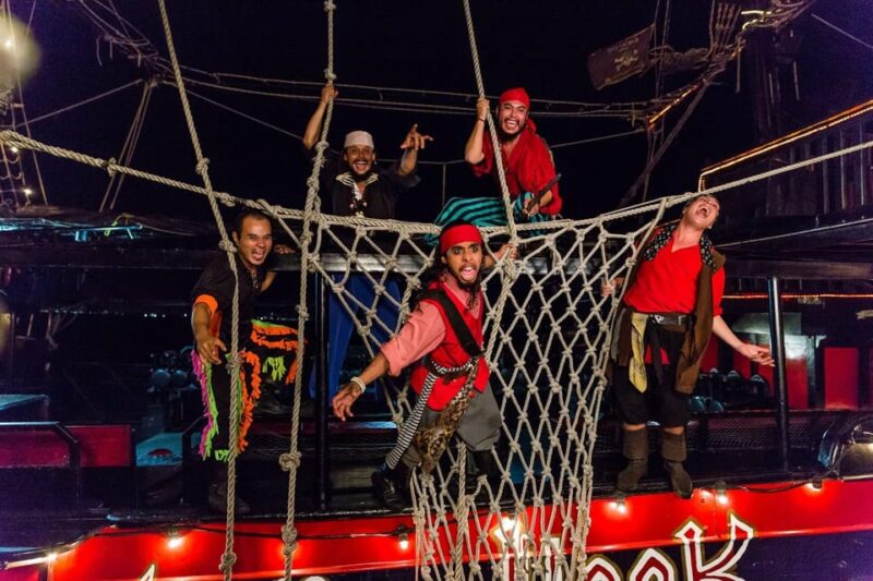 Cancún: Captain Hook Pirate Ship Dinner Cruise - What to Bring