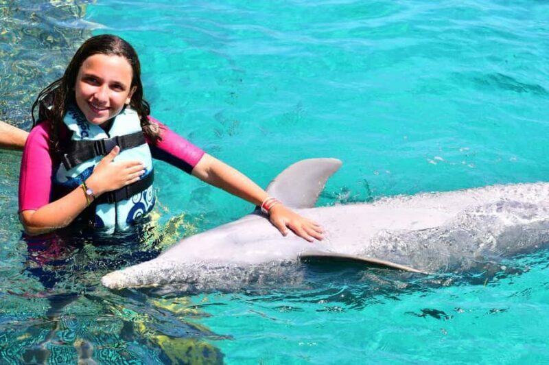 CANCUN: Catamaran and Dolphin Connection at Isla Mujeres - Key Points