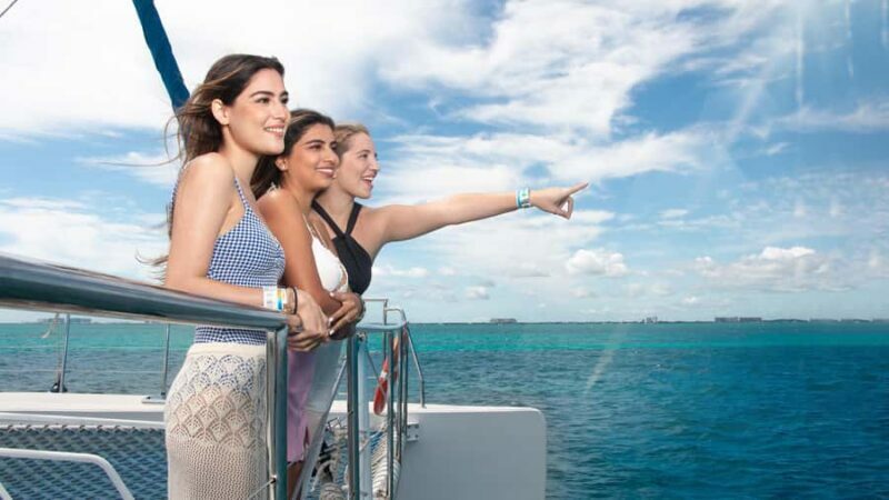 CANCUN: Catamaran and Dolphin Connection at Isla Mujeres - FAQ