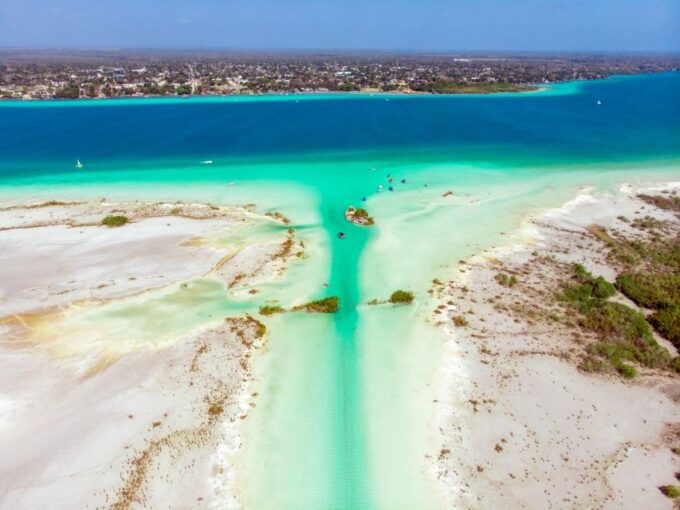Cancun: Cenotes and Bacalar Lagoon Boat Tour With Breakfast - Exploring Cenotes