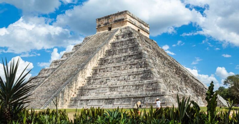 Cancun: Chichen Itza & Cenote Tour With Entry Fees and Lunch - Inclusions and Accessibility