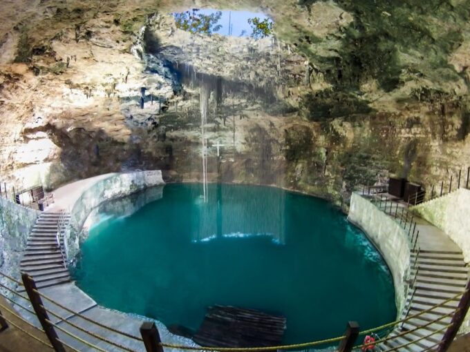 Cancun: Chichen Itza Tour With Hubiku Cenote and Valladolid - Experiencing Valladolid
