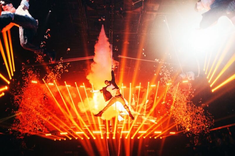 Cancun: Coco Bongo Nightclub Experience - Age Restriction and Dress Code