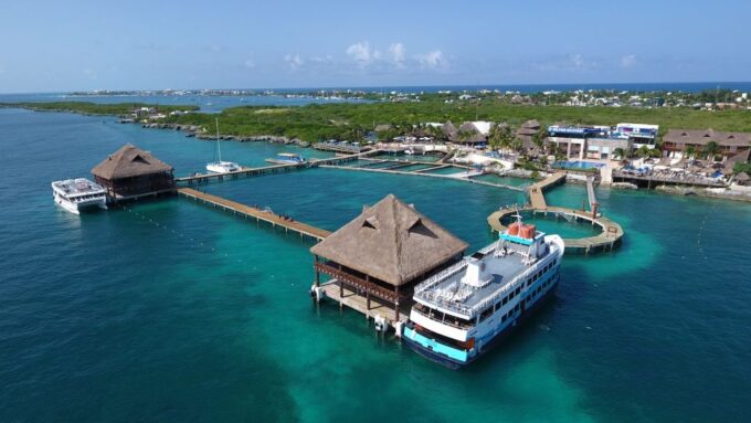 Cancún: Dolphin Encounter on Isla Mujeres With Buffet - Additional Activities