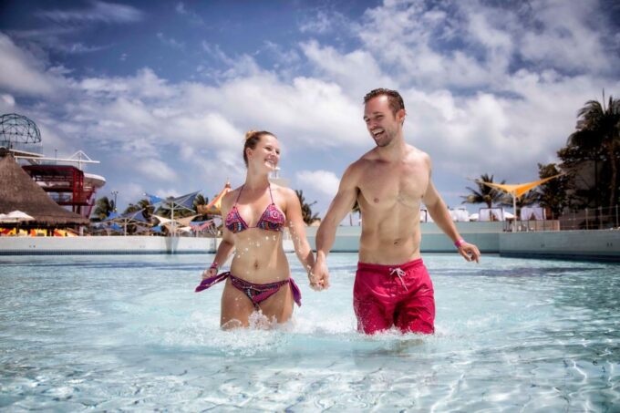 Cancun: Enjoy Ventura Water Park and a Sightseeing City Tour - Explore Cancuns Sights