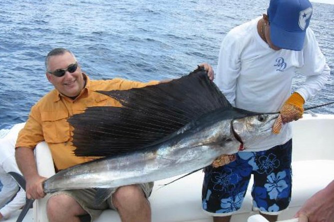 Cancun Fishing Charter if You Dont Fish You Dont Pay Bertram 31FT 6 Pax 25P5 - Accessibility and Participation