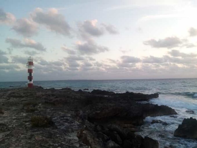 Cancun: Guided Walking Tour at the Punta Cancun Lighthouse - Scenic Views