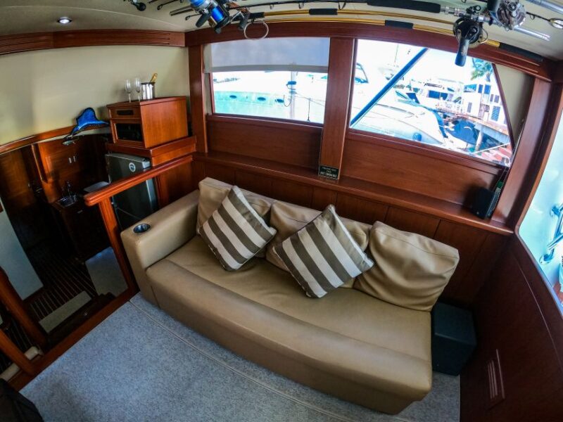 Cancun: Luxury Fishing Experience - Boat Specifications