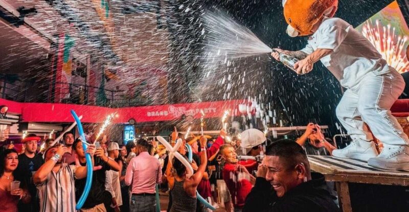 Cancun: Night Beach Party With Open Bar and Unlimited Snacks - Venue and Location