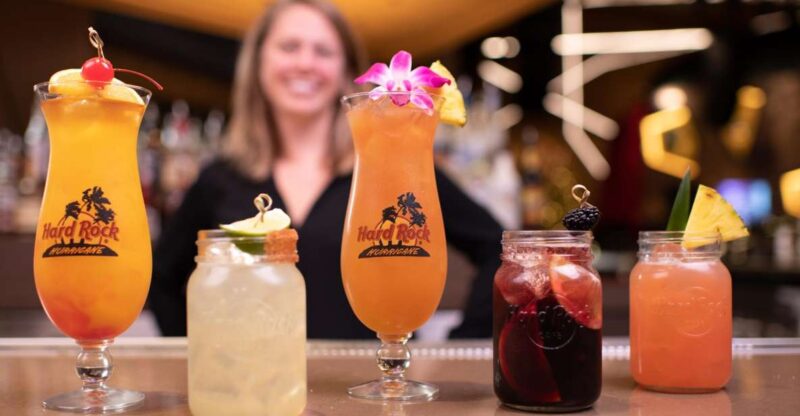 Cancún: Night-time Party Bus & Cocktails at Hard Rock Cafe - Experience Highlights