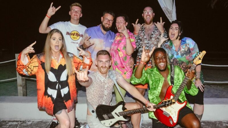 Cancún: Night-time Party Bus & Cocktails at Hard Rock Cafe - Important Information