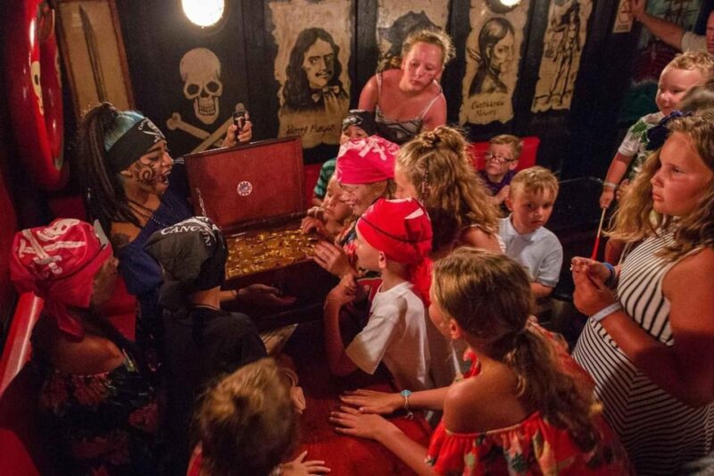 Cancun Pirate Adventure: Captain Hook's Dinner Cruise - Key Points