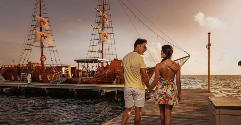 Cancun: Romantic Dinner Cruise With Open Bar and Live Music - Tour Details