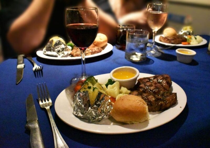 Cancun: Romantic Dinner Cruise With Open Bar and Live Music - Dietary Needs