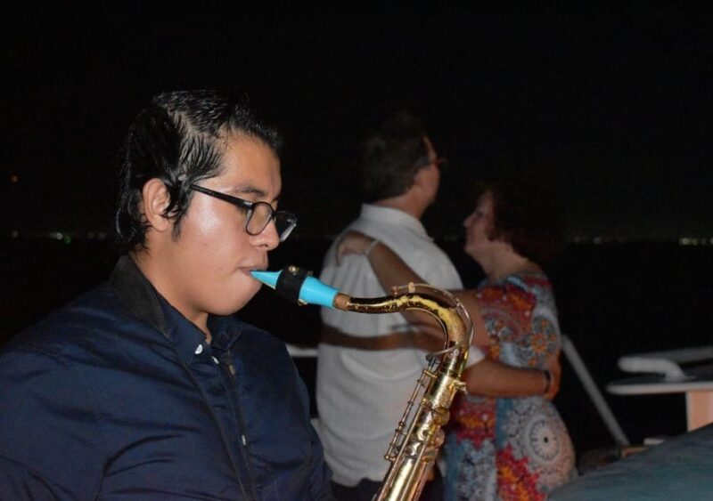 Cancun: Romantic Dinner in the Lagoon With Live Sax Music - Romantic Ambiance With Live Saxophone Music