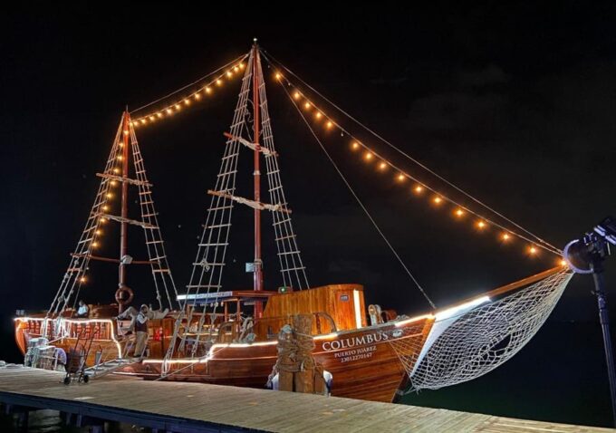 Cancun: Romantic Dinner on a Galleon in Nichupté Lagoon - Inclement Weather Policy