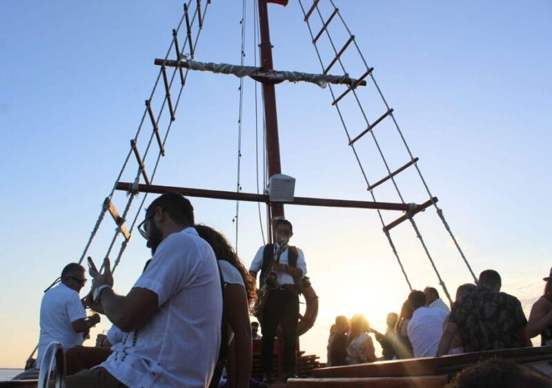 Cancun: Romantic Dinner on a Galleon With Sax Music & Drinks - Booking and Cancellation Policy Details