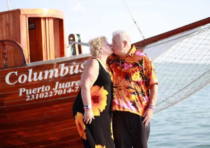 Cancun: Romantic Night With Dinner and Open Bar on a Galleon - Dietary Needs and Restrictions