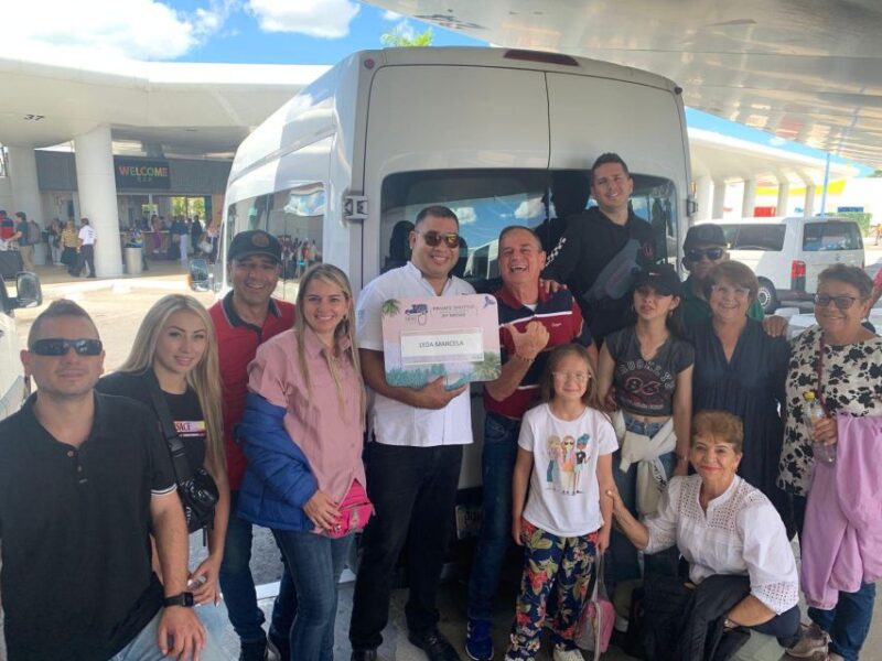 Cancun Round-Trip or One-Way Transfer to Puerto Aventuras - Service Features