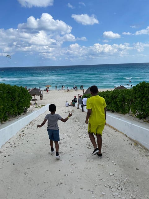 Cancun: Shopping Tour With Tequila Tasting and City Sights - Key Points