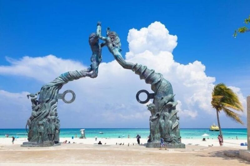 Cancun: Sightseeing Walking Tour With a Local Guide - Cancuns Iconic Landmarks