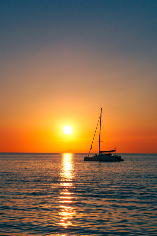 Cancun: Sunset Cruise Adults Only With Live Music & Open Bar - Itinerary Details