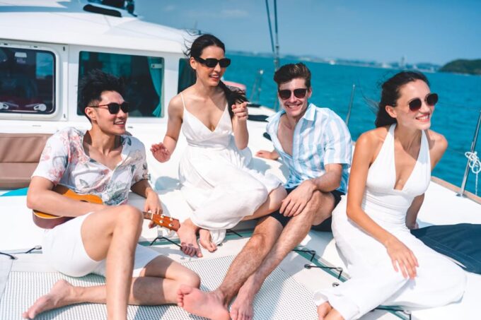 Cancun: Sunset Cruise Adults Only With Live Music & Open Bar - Accessibility and Age Policies