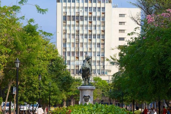Candelaria and Fernando Botero Museum Tour in Bogota - Currency House and Its History