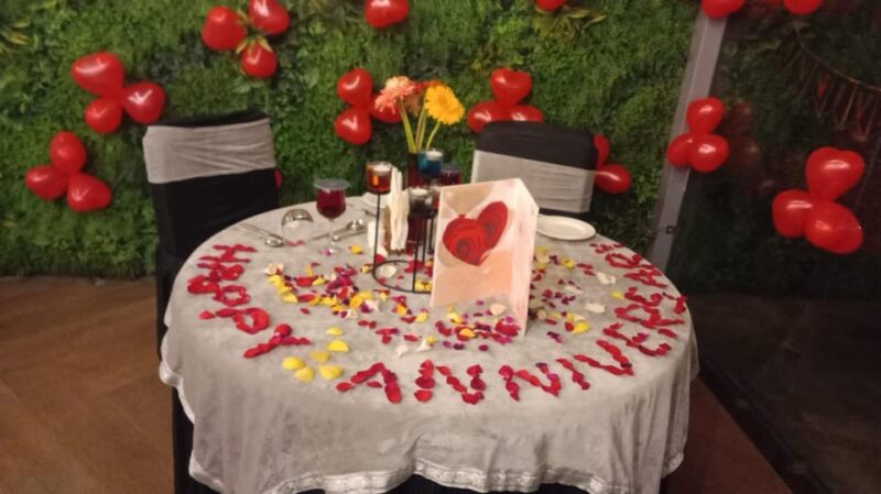 Candle Lit Romantic Dinner In Kashmir - Experience Highlights