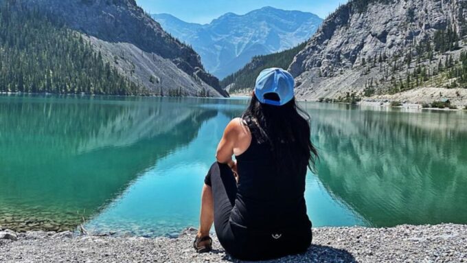 Canmore, Banff, & Lake Louise: Rocky Mountain Tour - Spectacular Mountain Views