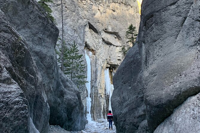 Canmore: Canyons & Cave Paintings Hiking Tour - 2.5hrs - Meeting Point and Accessibility