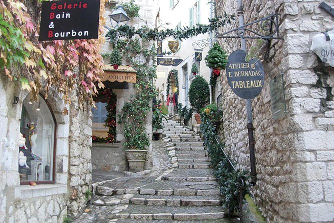 Cannes & Antibes, Shared Guided Tour From Nice - Language Availability