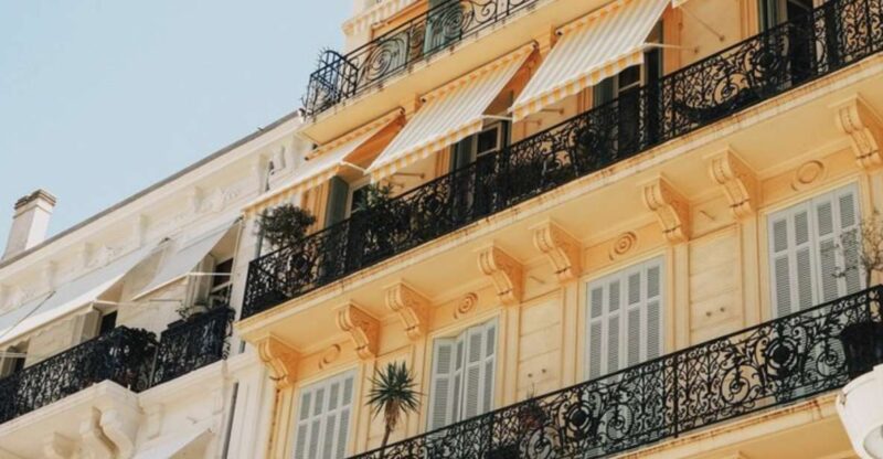 Cannes: Express Walk With a Local in 60 Minutes - Uncovering Local Essentials
