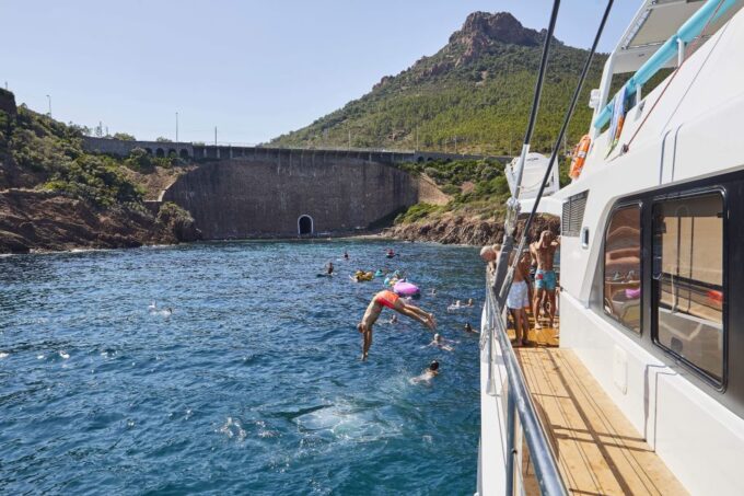 Cannes: Half-Day Catamaran Cruise - Cruise Capacity and Policies
