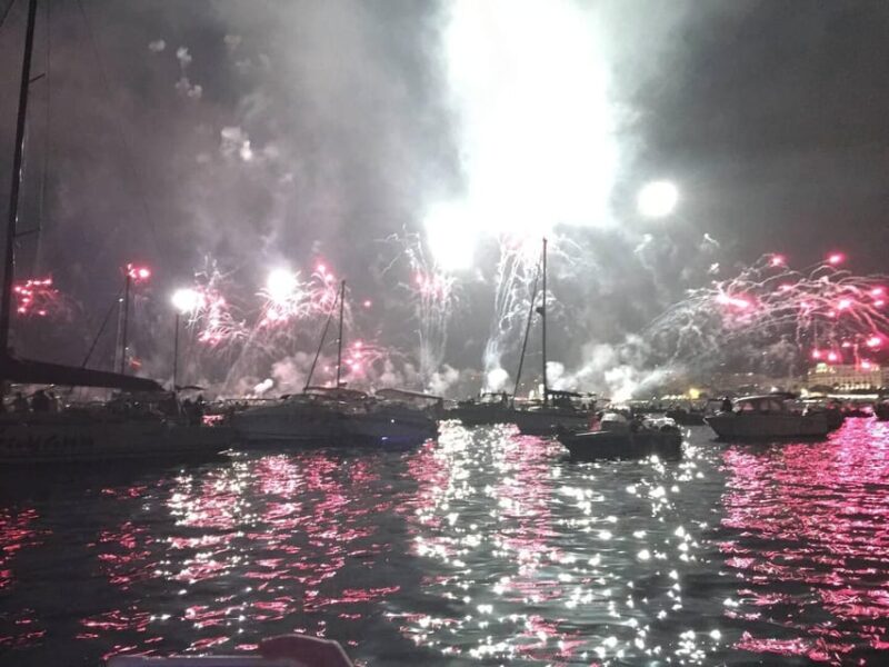 Cannes : Mandelieu Fireworks by Private Boat - Boat and Services