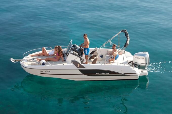 Cannes: Private Boat Tour to the Lérins Islands - Skipper and Safety