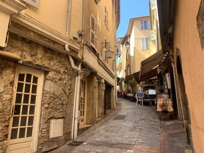 Cannes : Traditional Food Group Walking Tour - Included in the Tour