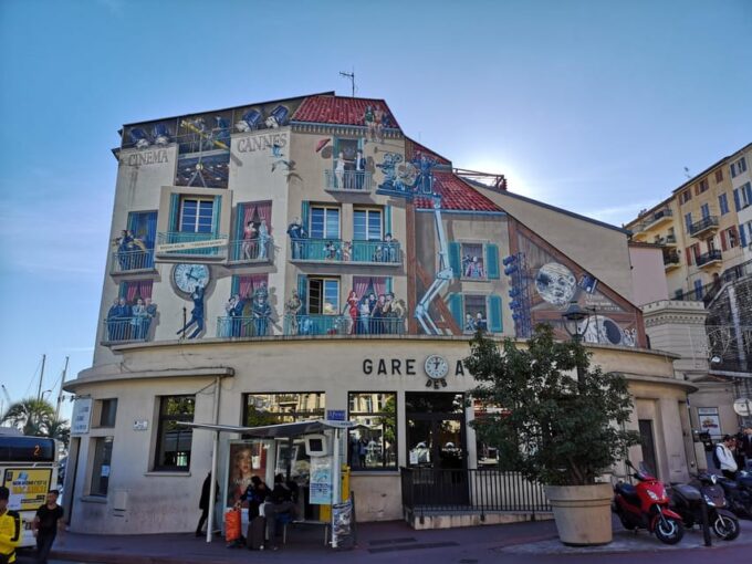 Cannes Walking Tour With Little Souvenir - Booking Details