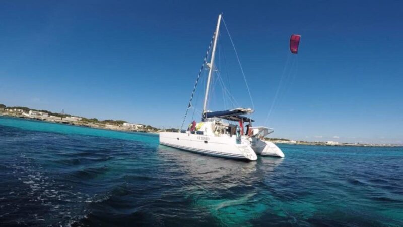 Cannigione: Catamaran Daily Tour to La Maddalena Archipelago - Discover La Maddalena