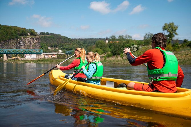 Canoeing on the Elbe River From Děčín to Bad Schandau - Safety Considerations