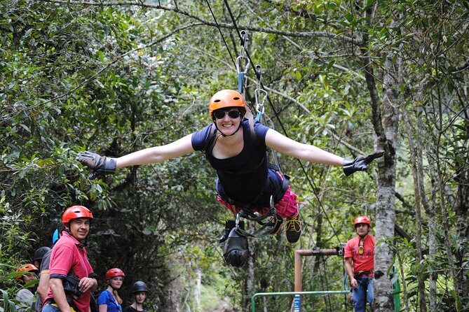 Canopy - ZipLine - 2000m. Adventure Circuit - in 6 Lines - Equipment and Inclusions